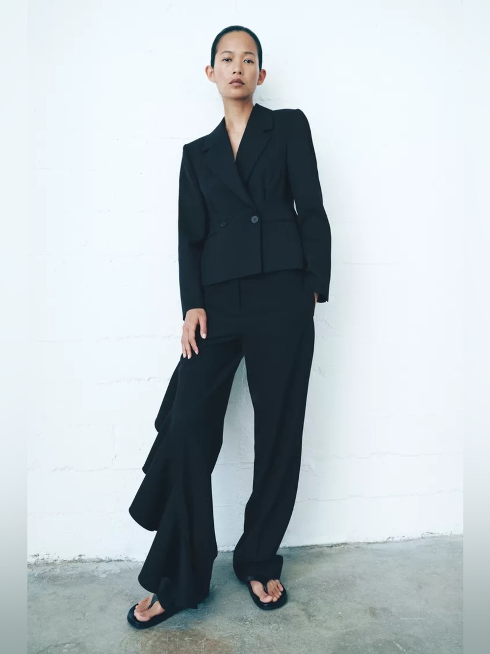 ZARA RUFFLE PANTS ZW COLLECTION - Picture 2 of 8